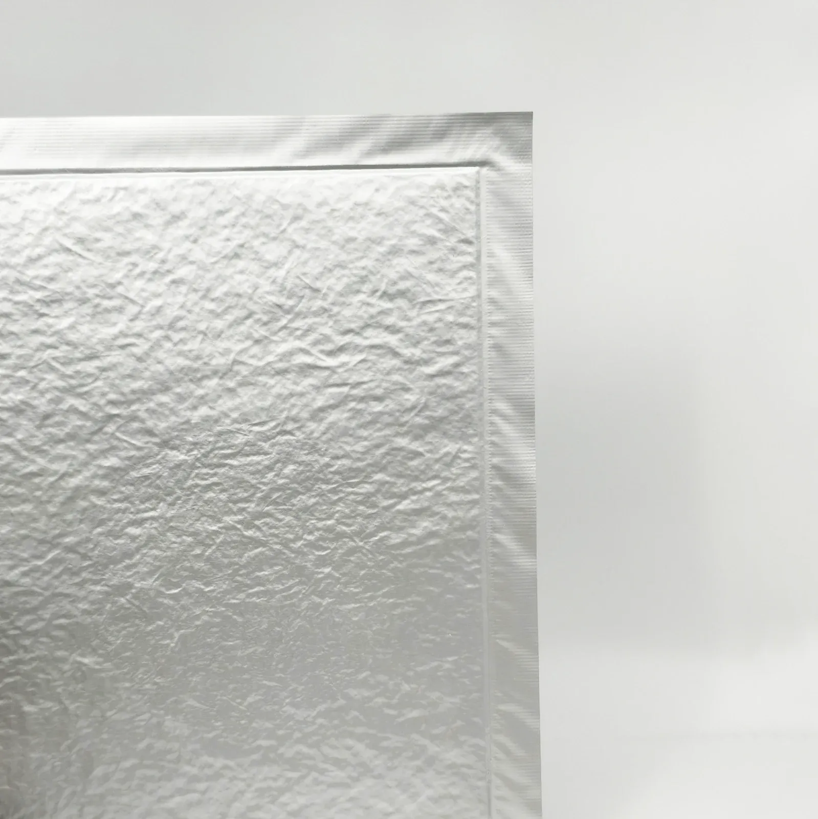 Ultra-thin VIP, close-up of the film and sealed perimeter.